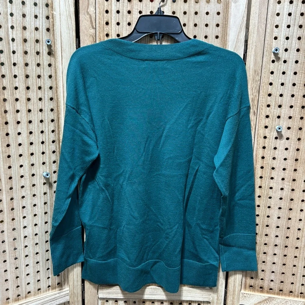 NWT Banana Republic Ladies V-Neck Merino wool Sweater - Picture 2 of 6